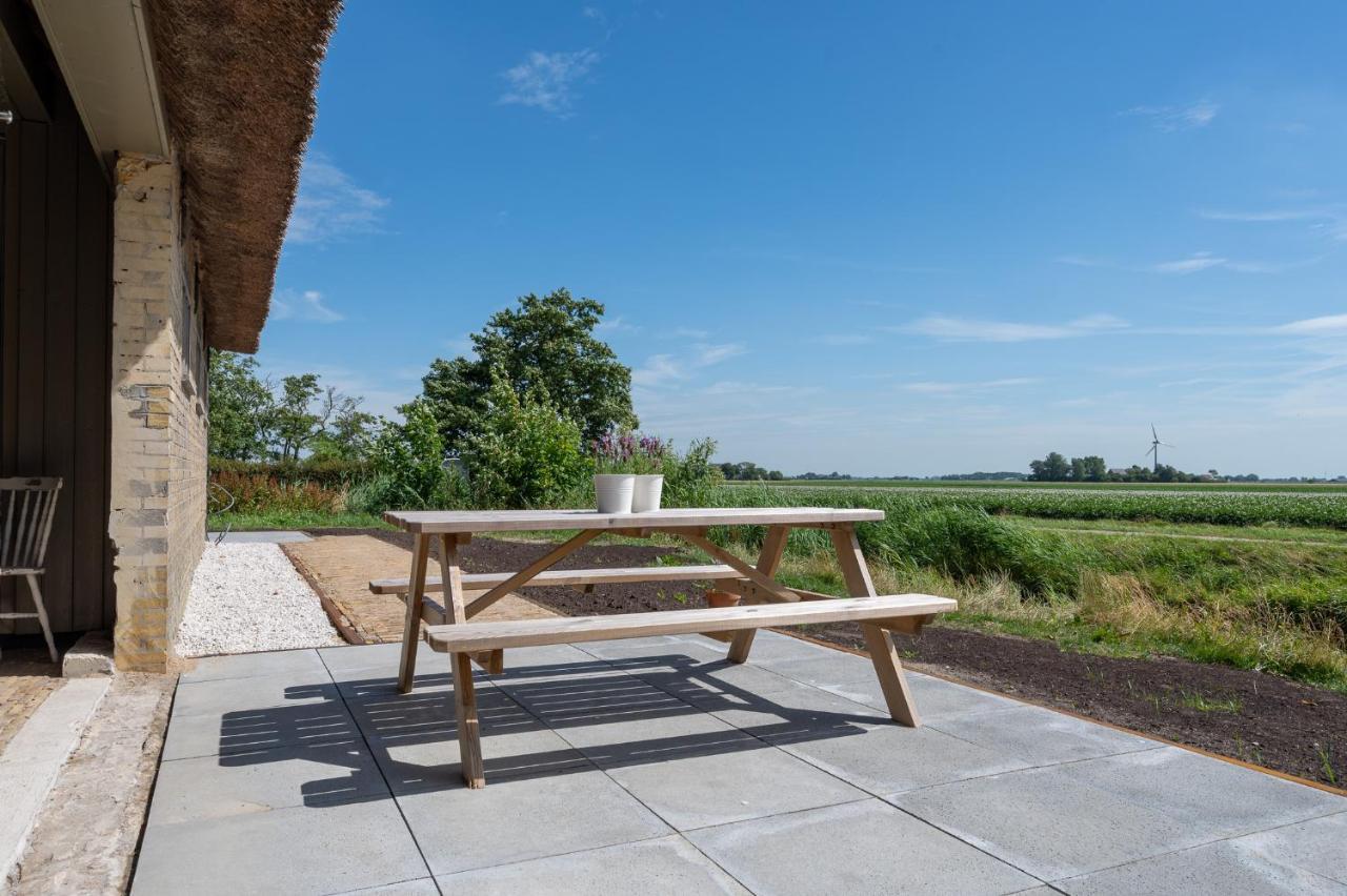 Kimswerd Appartement De Dageraad In Monumentale Boerderij מראה חיצוני תמונה