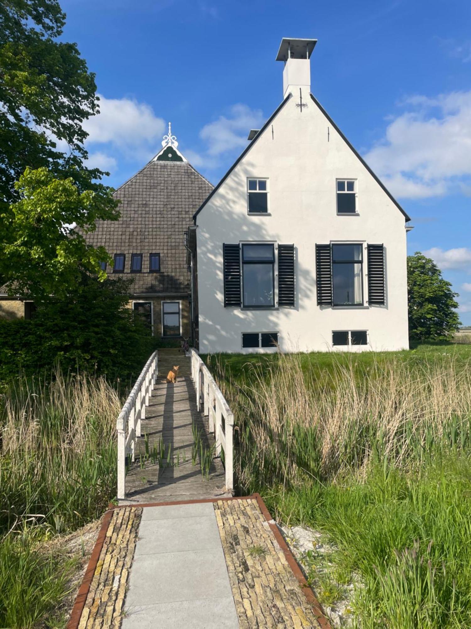 Kimswerd Appartement De Dageraad In Monumentale Boerderij מראה חיצוני תמונה